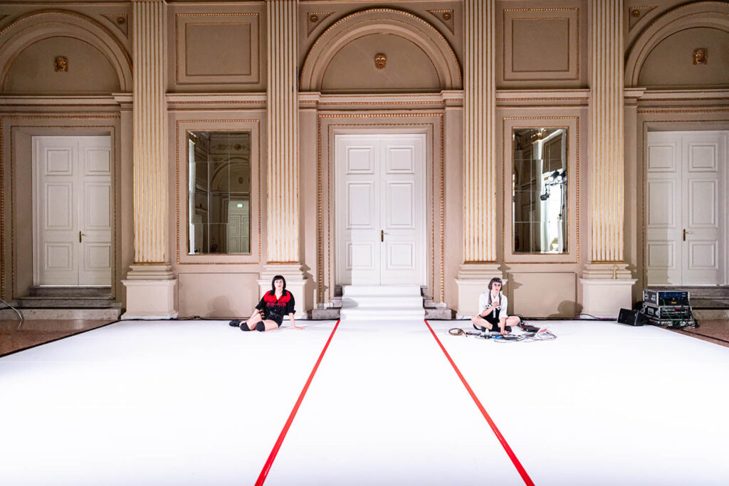 Fabritia D’Intino and Agnese Banti in Comeback. © Margherita Caprilli